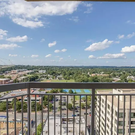 Exclusive Apt In Ballston With Gym